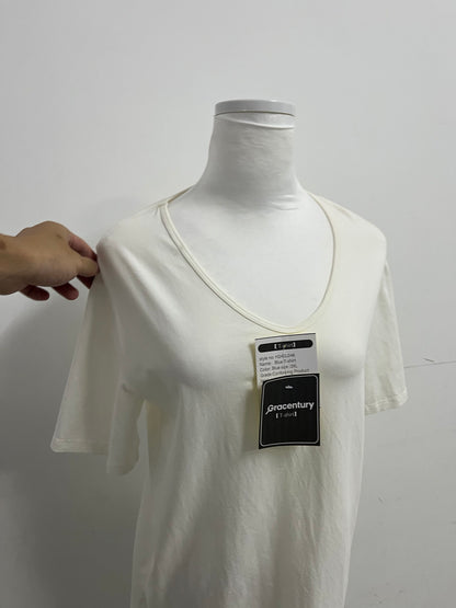 Gracentury White V-Neck Short-Sleeve T-Shirt - A Versatile Essential for Daily Wear