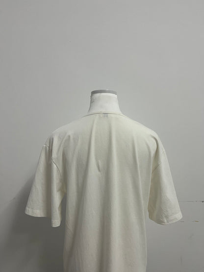 Gracentury White V-Neck Short-Sleeve T-Shirt - A Versatile Essential for Daily Wear