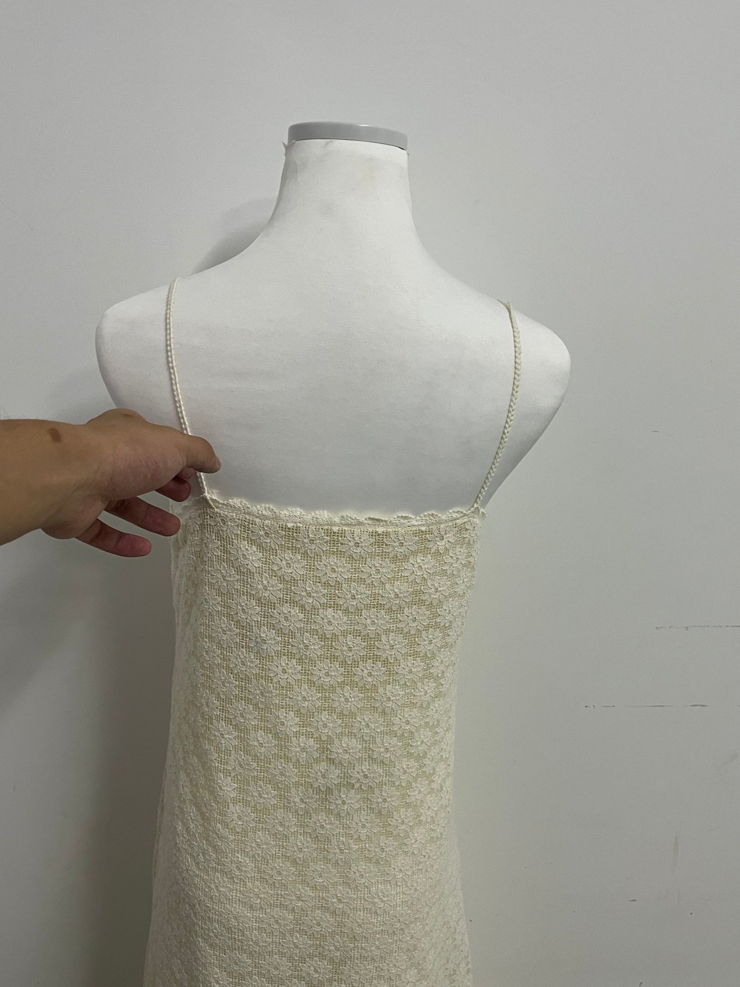 Gracentury Dresses Light Yellow Lace Slip Dress - A Romantic and Elegant Choice for Summer Style