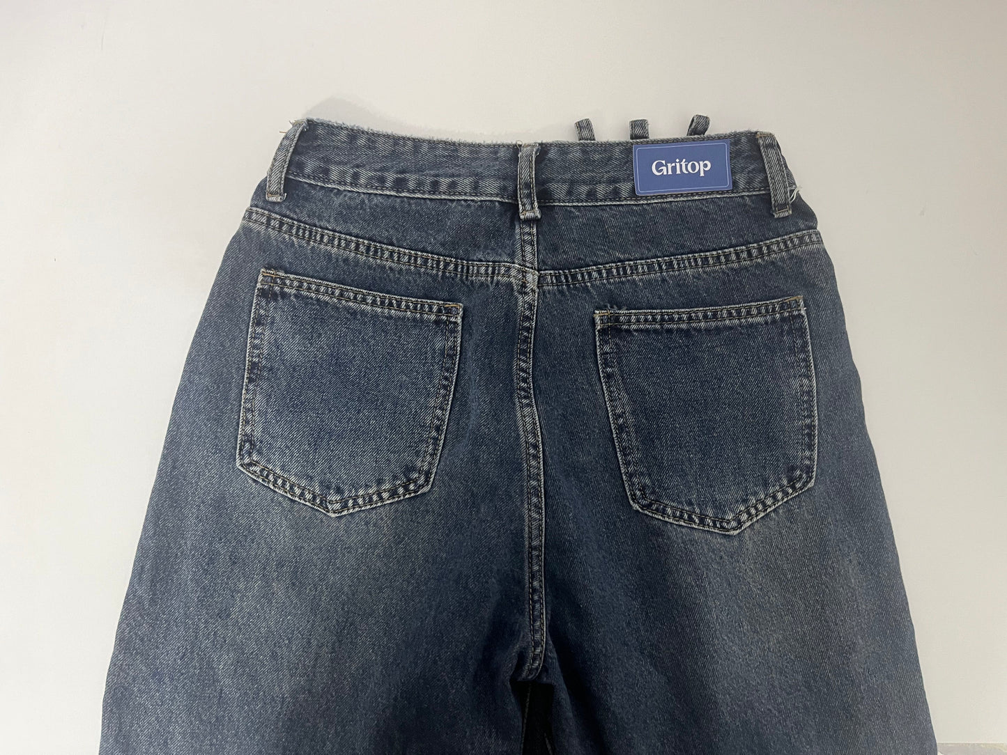Gritop Vintage Washed Jeans A Versatile & Comfortable Essential for Daily Outfits