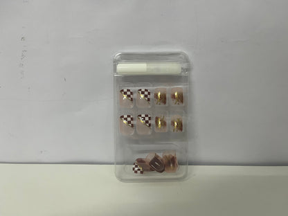 [Grotree False nails]——Checkerboard & Gold Foil Press-On Nails - Short Length Versatile Nail Art Stickers