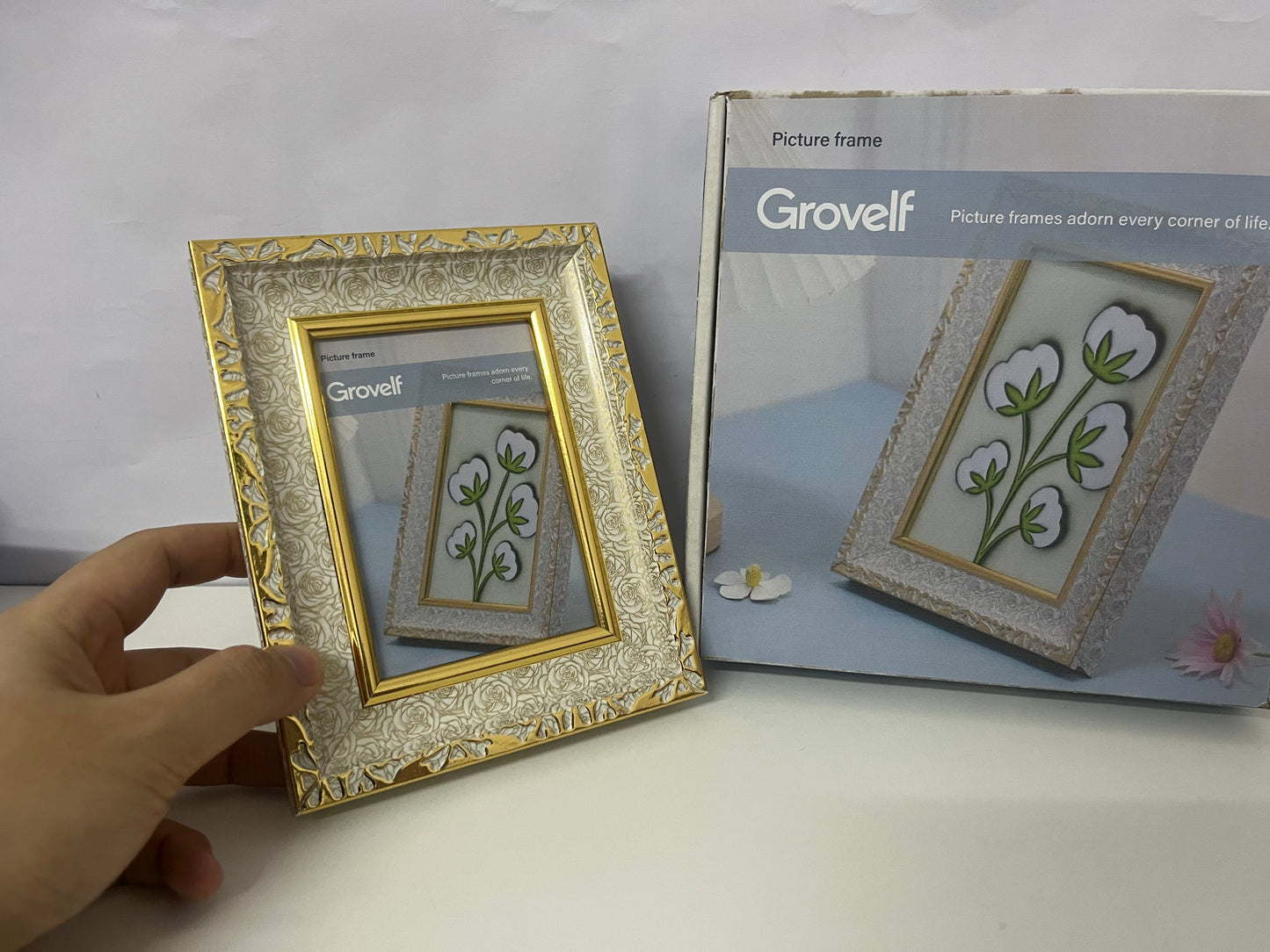 【Grovelf Ornate Cotton Flower Picture Frame】—— Elegant Decor for Cherished Memories