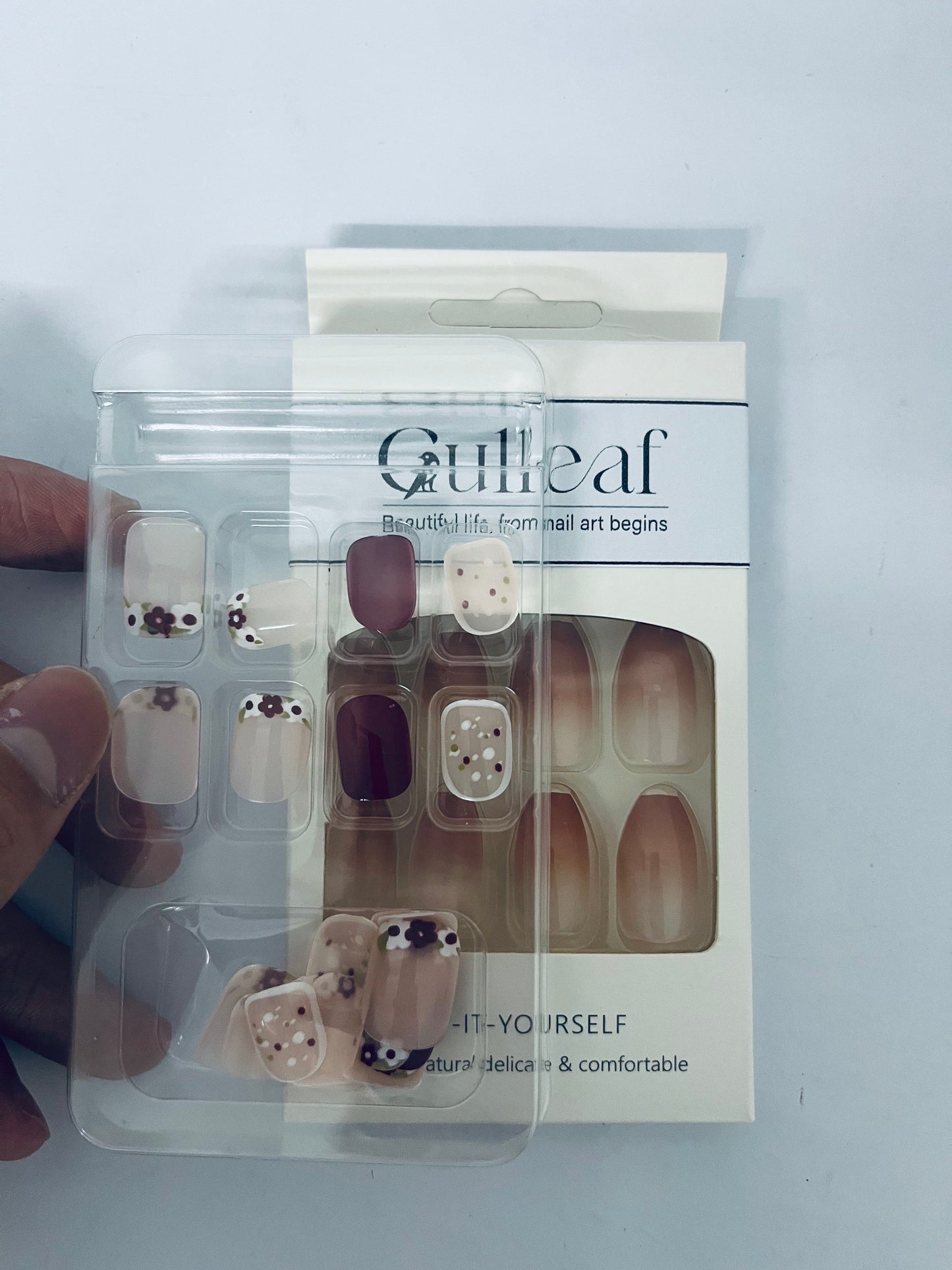 Gulleaf Full-Cover Nails, Press On Nails, Nail glue included, 'Short Square', Clear, Short Size, Squoval Shape, Includes 24 Nails