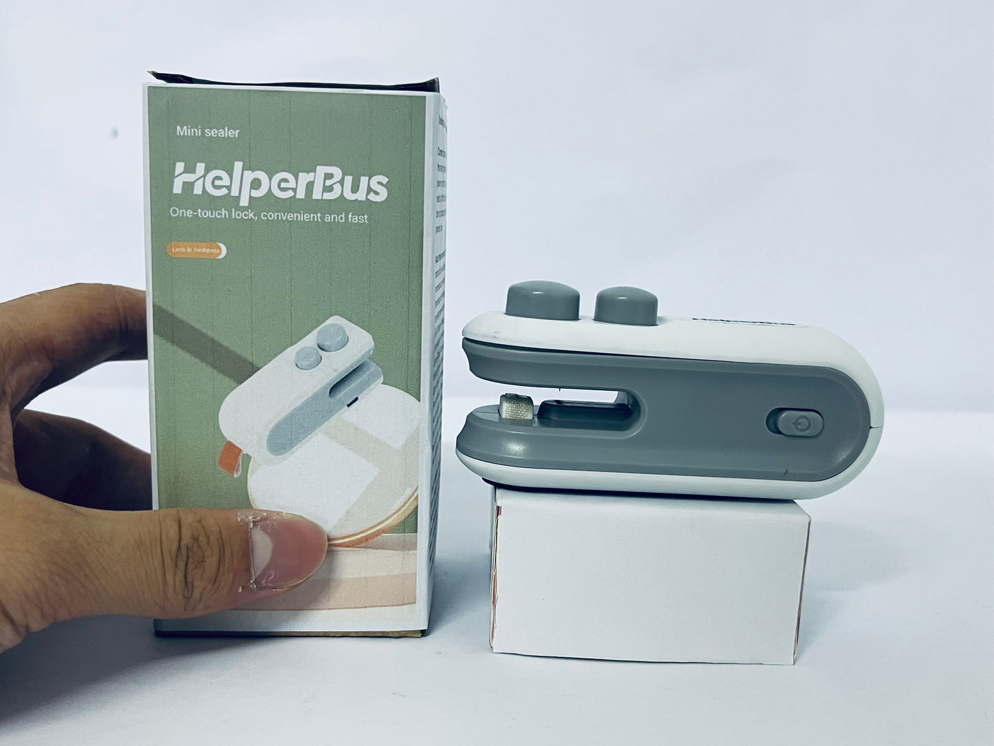 HelperBus Mini Vacuum Sealer Rechargeable Bag Sealer for Food Storage Heat Sealer for Chips Bags,Handheld Vacuum Sealer for Food Preservation