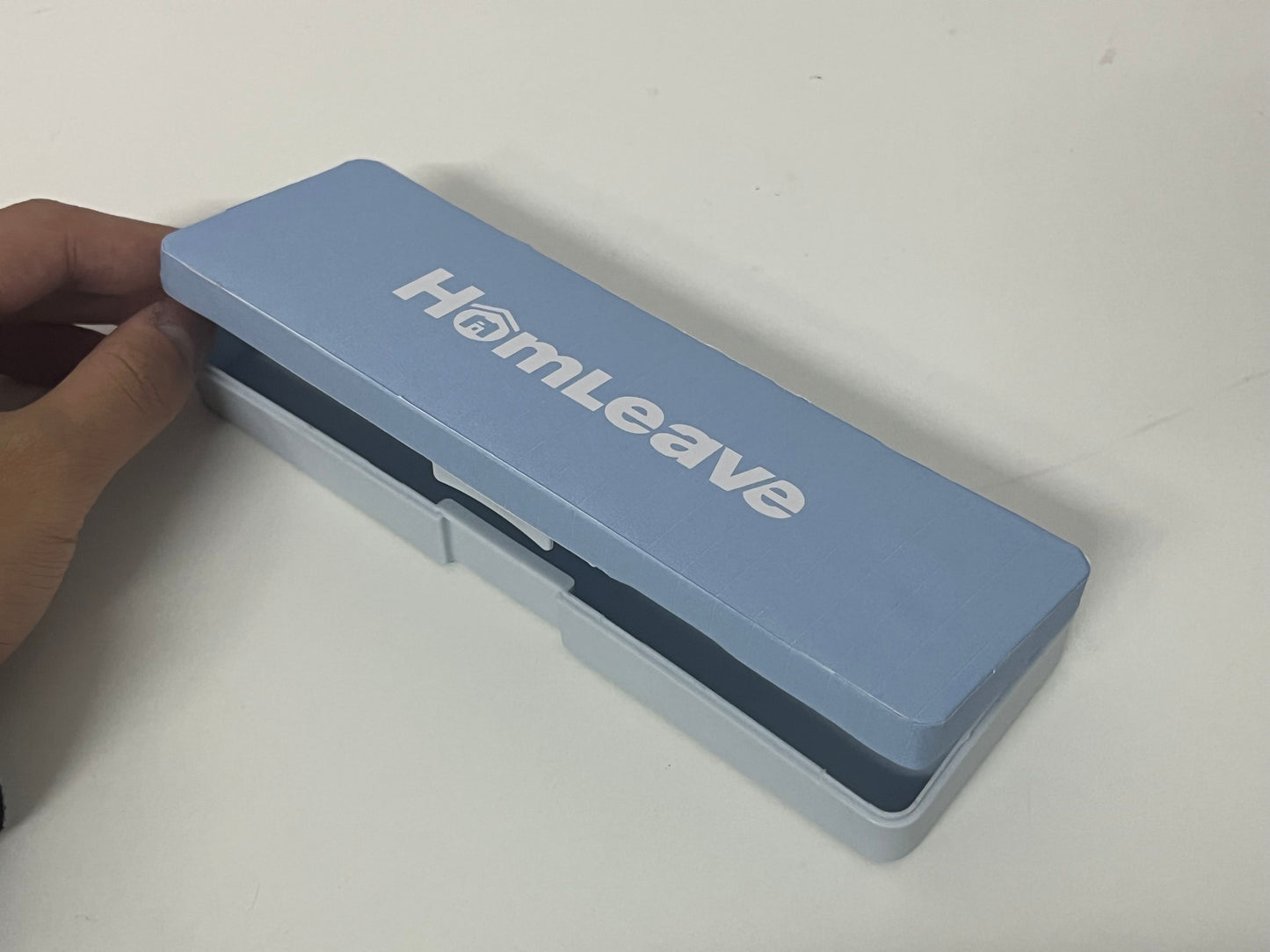 【HomLeave Two-Tone Pen Box】—— Stylish, Durable Storage for Your Stationery
