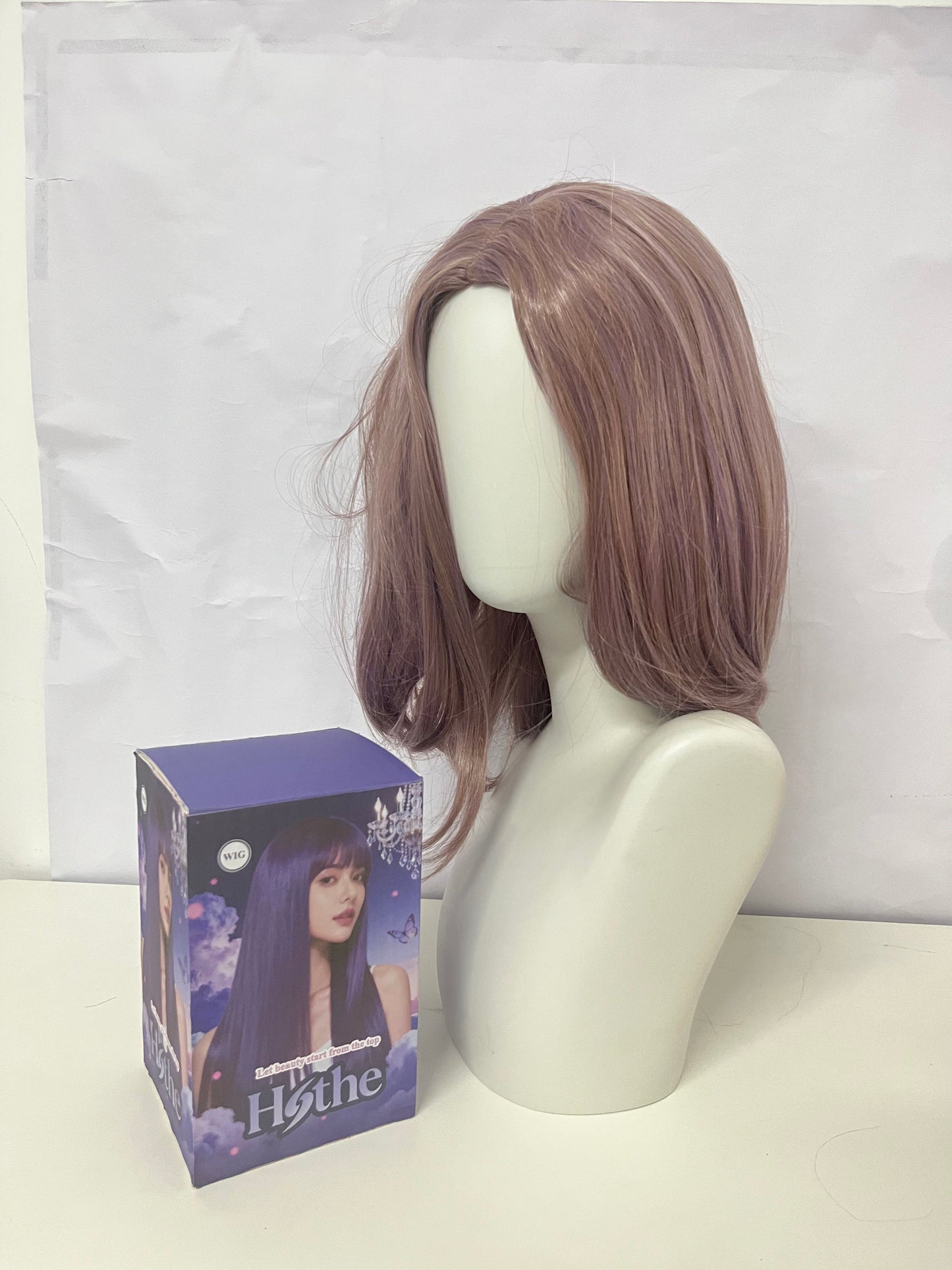 Hothe Gray-Purple Medium-Length Curly Wig Luxurious & Charming Versatile Styling A New Favorite for Daily and Social Looks