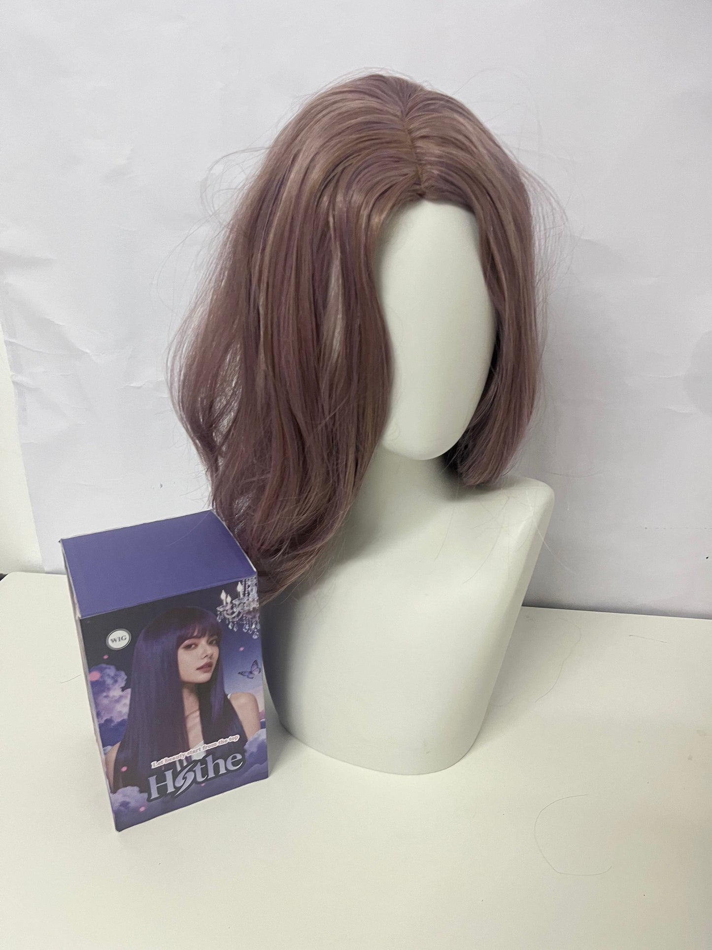 Hothe Gray-Purple Medium-Length Curly Wig Luxurious & Charming Versatile Styling A New Favorite for Daily and Social Looks