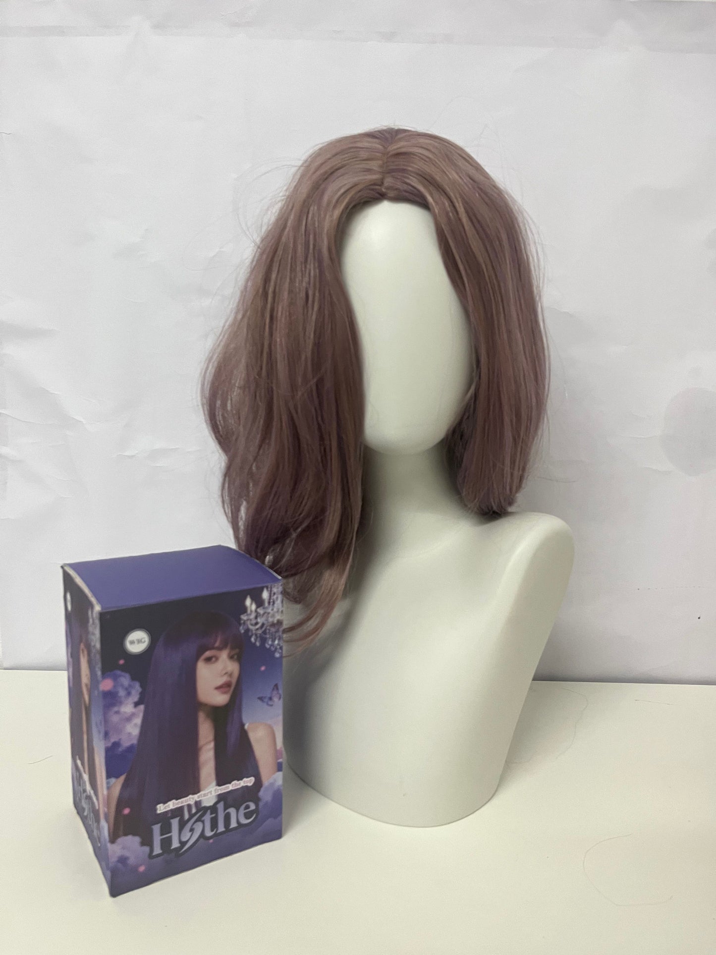 Hothe Gray-Purple Medium-Length Curly Wig Luxurious & Charming Versatile Styling A New Favorite for Daily and Social Looks