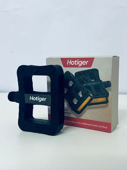 Hotiger Bicycle Pedals, Wear-Resistant Material with Double-Sided Anti-Skid Nails, Safety Reflective Strip & Widened Tread Surface, Universal for Mountain Bikes & Road Bikes