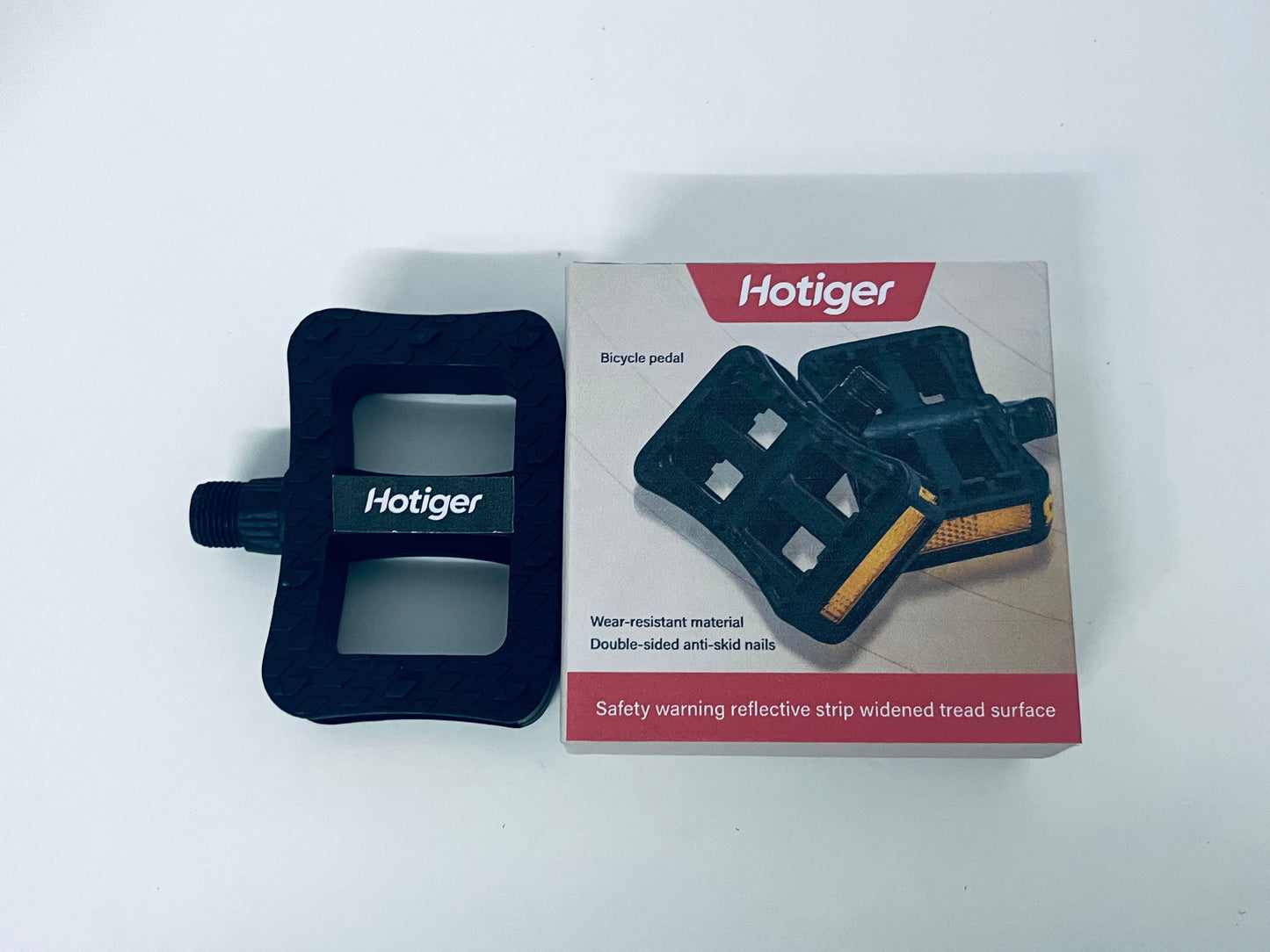 Hotiger Bicycle Pedals, Wear-Resistant Material with Double-Sided Anti-Skid Nails, Safety Reflective Strip & Widened Tread Surface, Universal for Mountain Bikes & Road Bikes