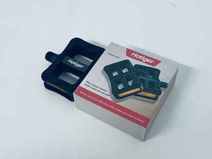Hotiger Bicycle Pedals, Wear-Resistant Material with Double-Sided Anti-Skid Nails, Safety Reflective Strip & Widened Tread Surface, Universal for Mountain Bikes & Road Bikes