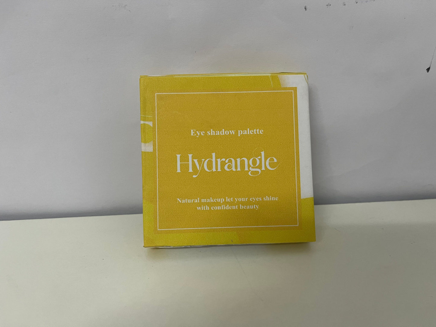 Hydrangle Warm Earthy Eye Shadow Palette —— Natural Glow for Confident Eye Makeup