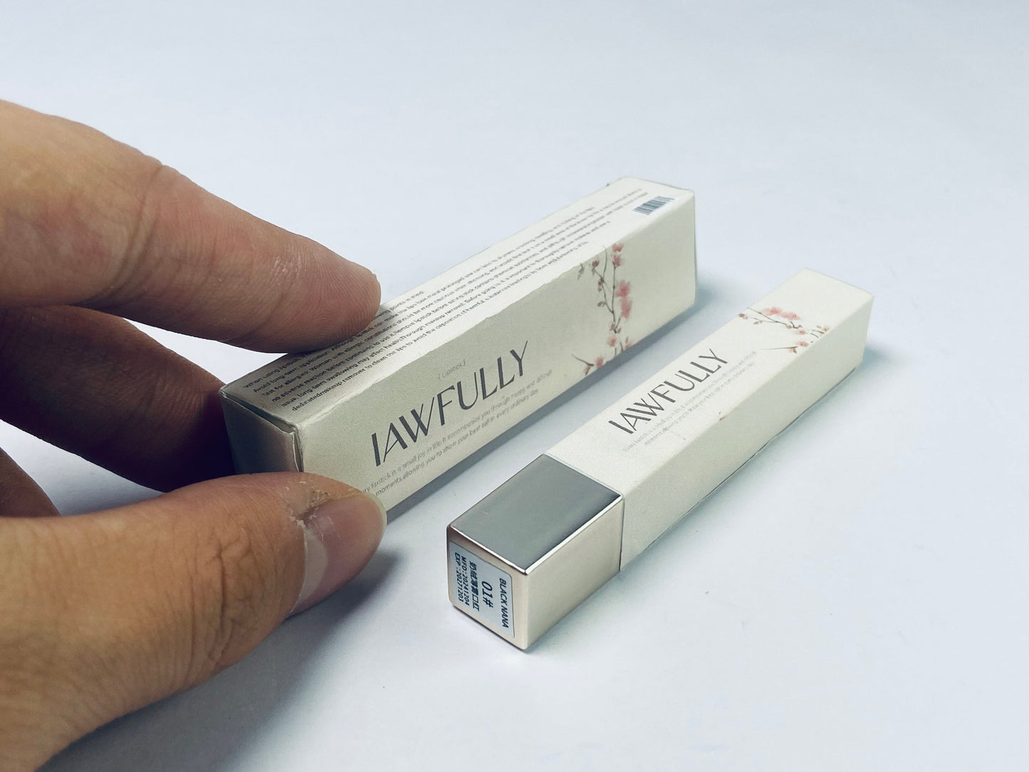 IAWFULLY Matte Lipstick, Lip Makeup Infused with Hyaluronic Acid for up to 16HR Wear, Worth It, 0.06 Oz