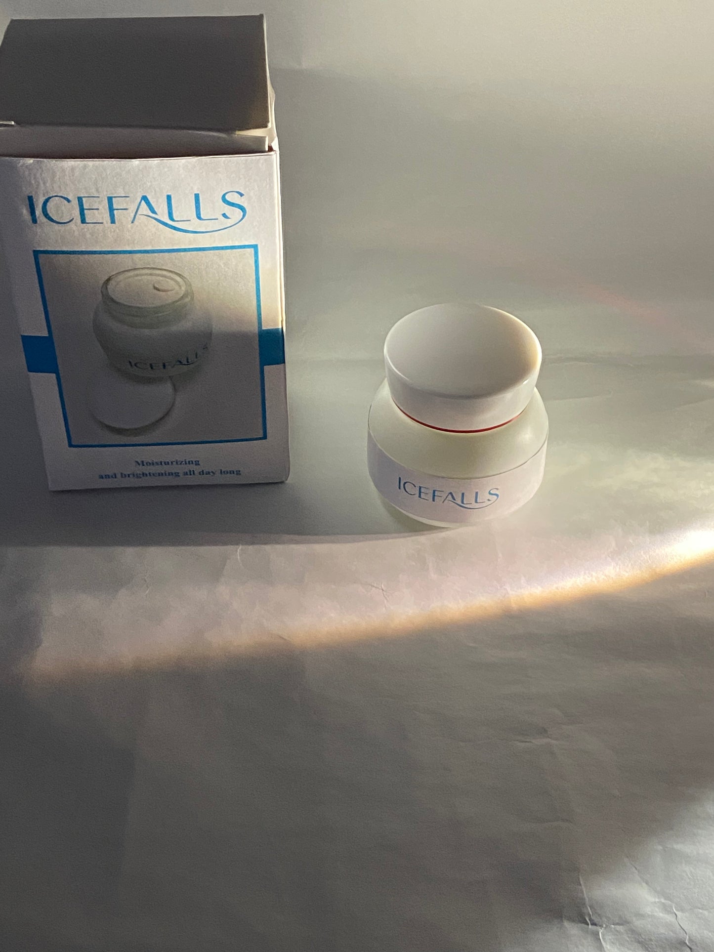 ICEFALLS Face cream Deep Moisturizing Day & Night Cream with Hyaluronic Acid, Panthenol & Allantoin – Anti-Wrinkle & Firming Skincare for Dry Skin