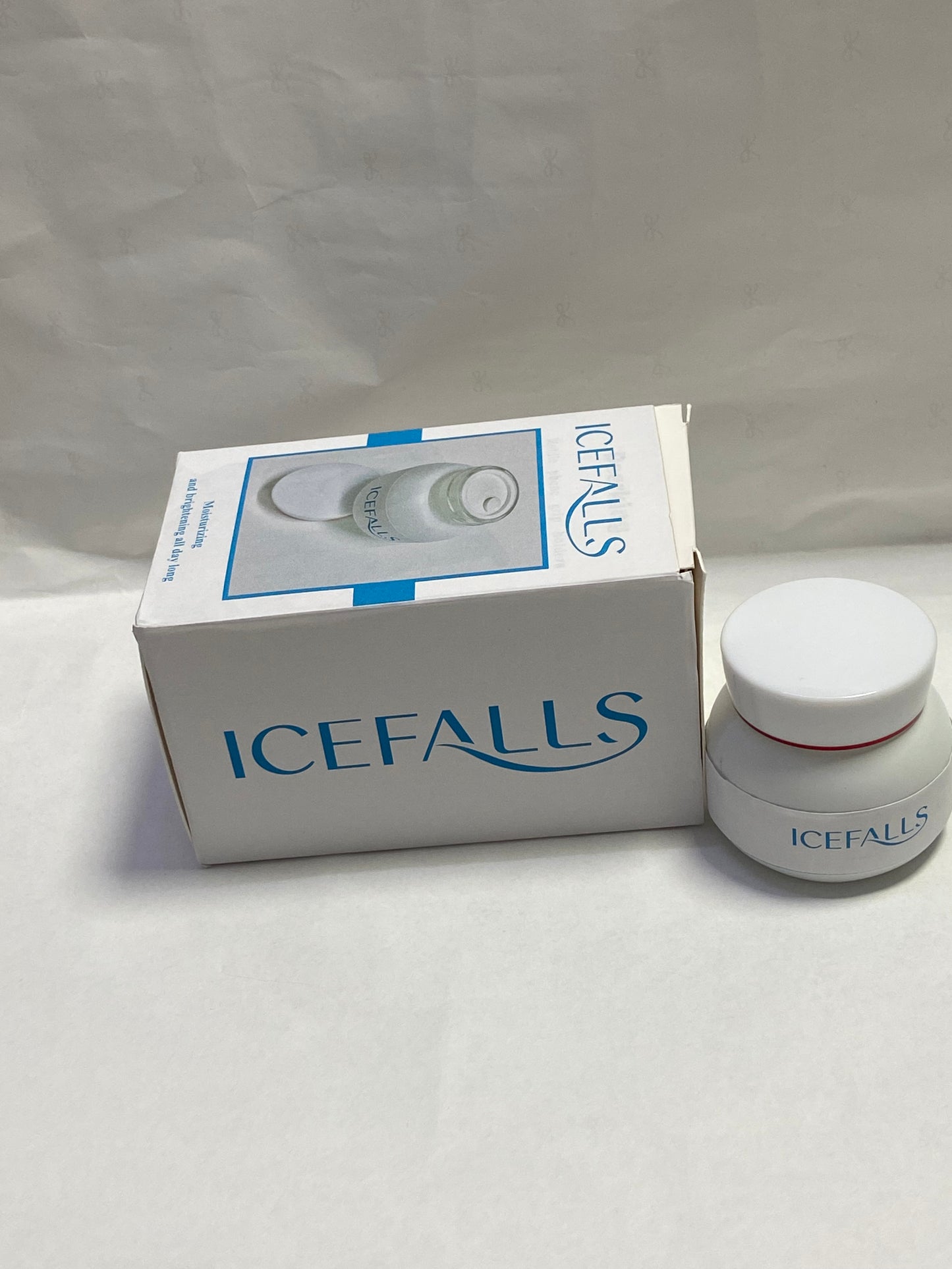 ICEFALLS Face cream Deep Moisturizing Day & Night Cream with Hyaluronic Acid, Panthenol & Allantoin – Anti-Wrinkle & Firming Skincare for Dry Skin