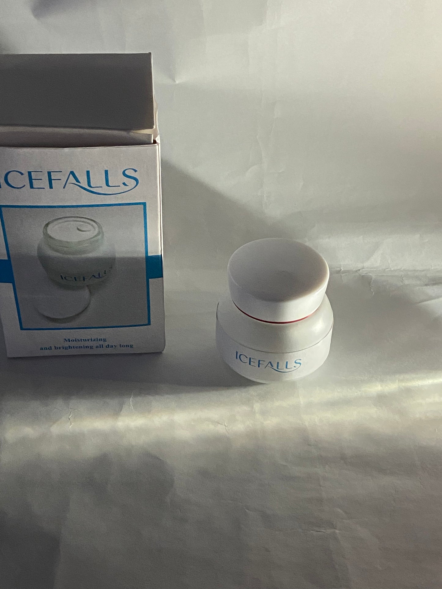 ICEFALLS Face cream Deep Moisturizing Day & Night Cream with Hyaluronic Acid, Panthenol & Allantoin – Anti-Wrinkle & Firming Skincare for Dry Skin