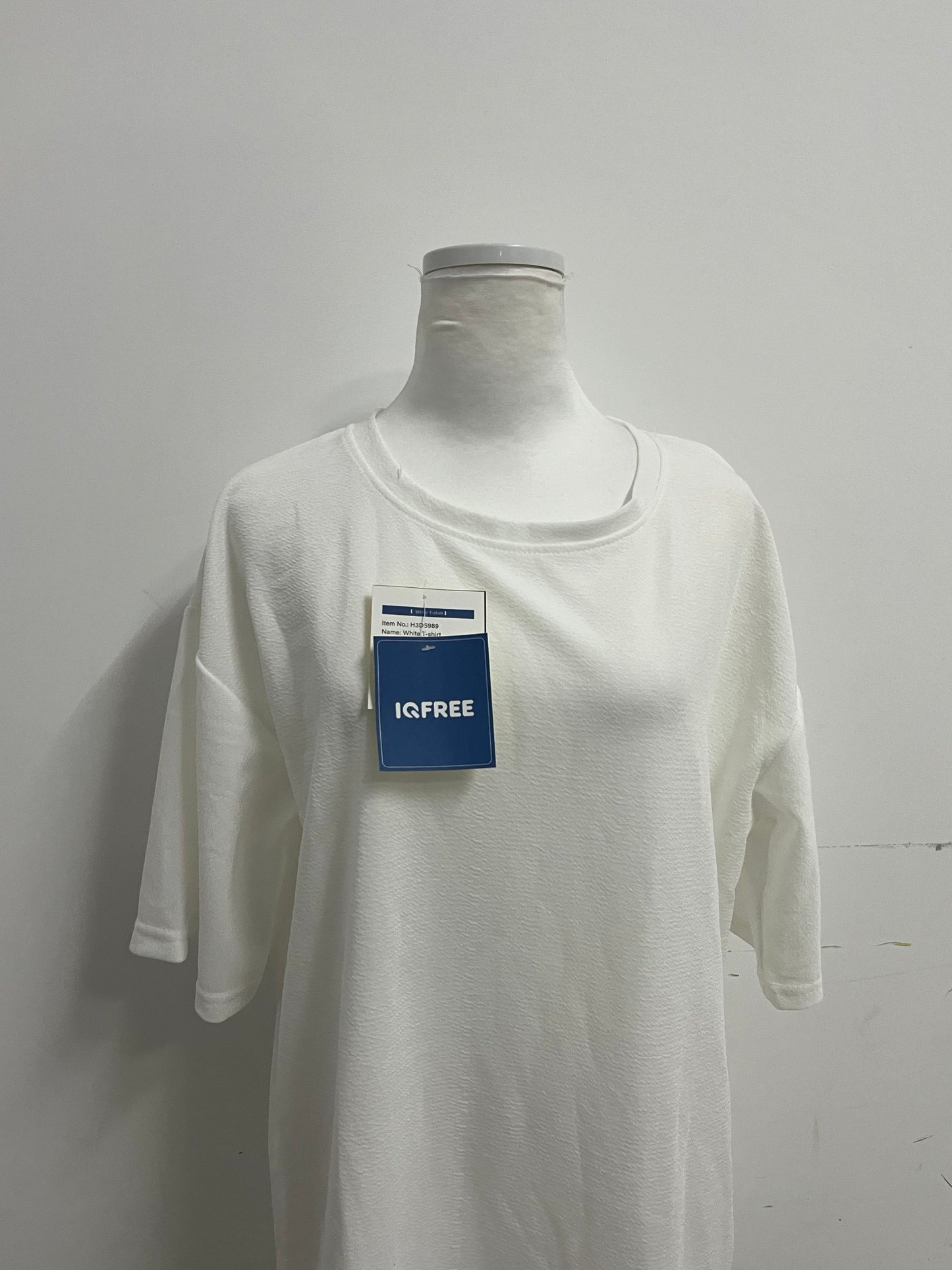 IQFREE White Oversized Mid-Sleeve T-Shirt Textured Fabric A Comfortable & Versatile Item for Daily Leisure