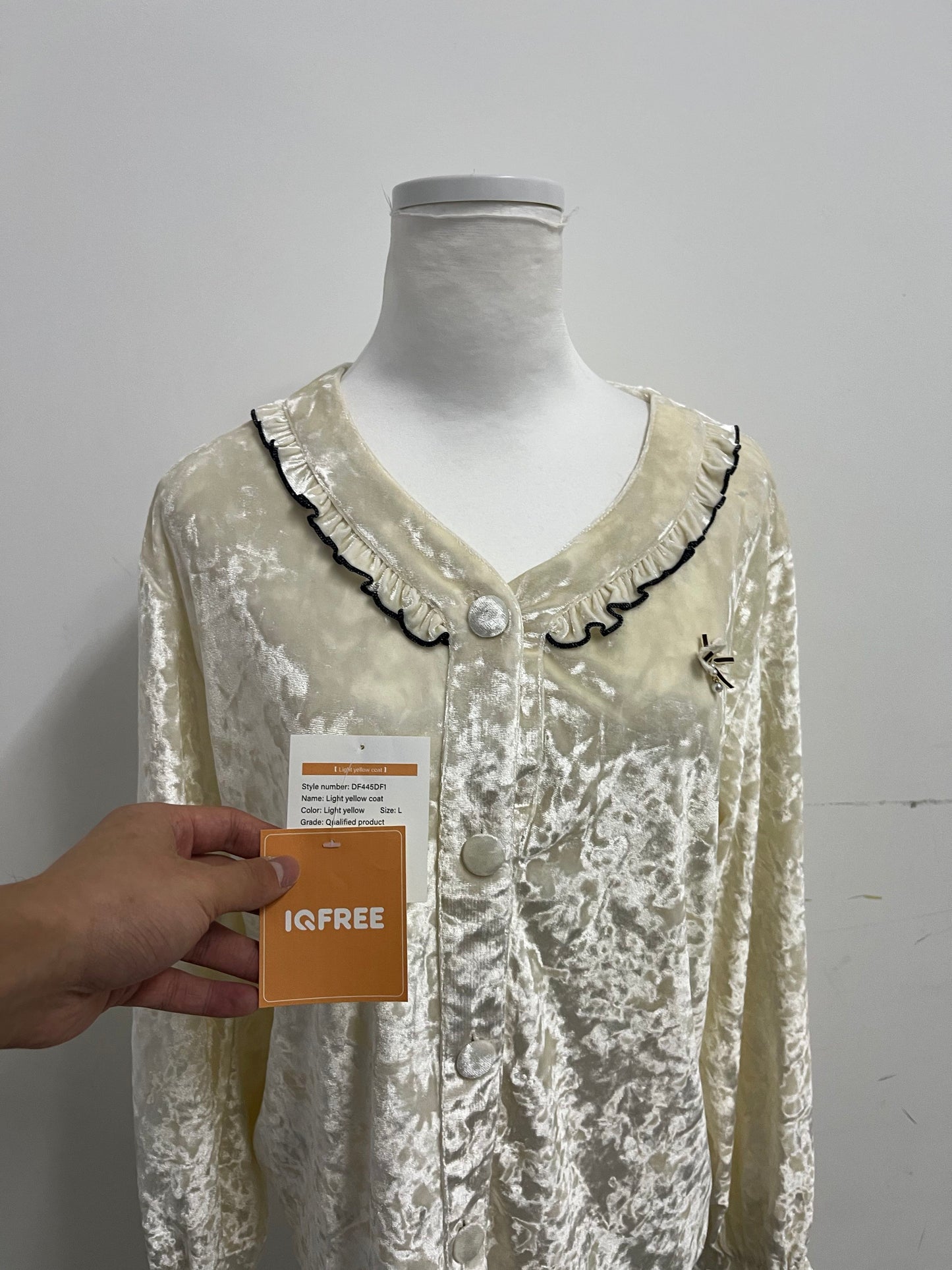 IQFREE Coats Light Yellow Velvet Lace Blouse Retro & Sweet Atmosphere Outfit Item