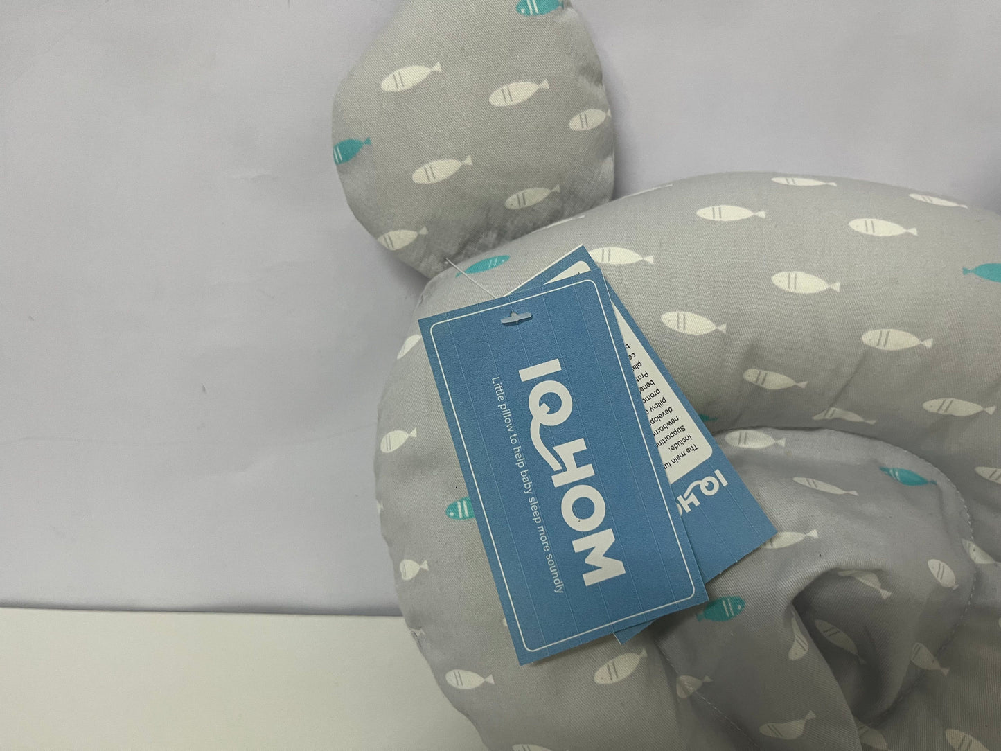 IQHOM Baby Headrest Pillow: Soft Gray Fish-Print U-Shaped Pillow with Breathable Fabric – Gentle Neck & Head Support for Infants in Cribs/Strollers