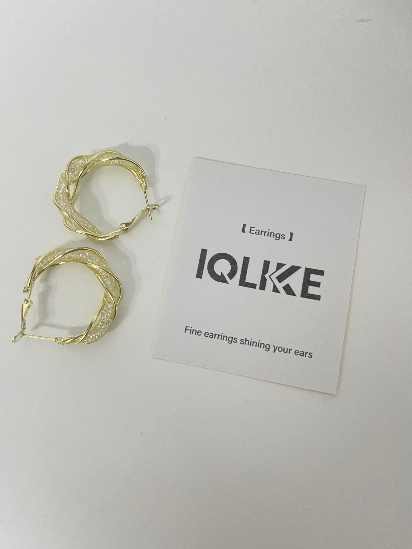 【IQLIKE Gold Woven Hoop Earrings】—— Shiny Accent for Your Daily Style