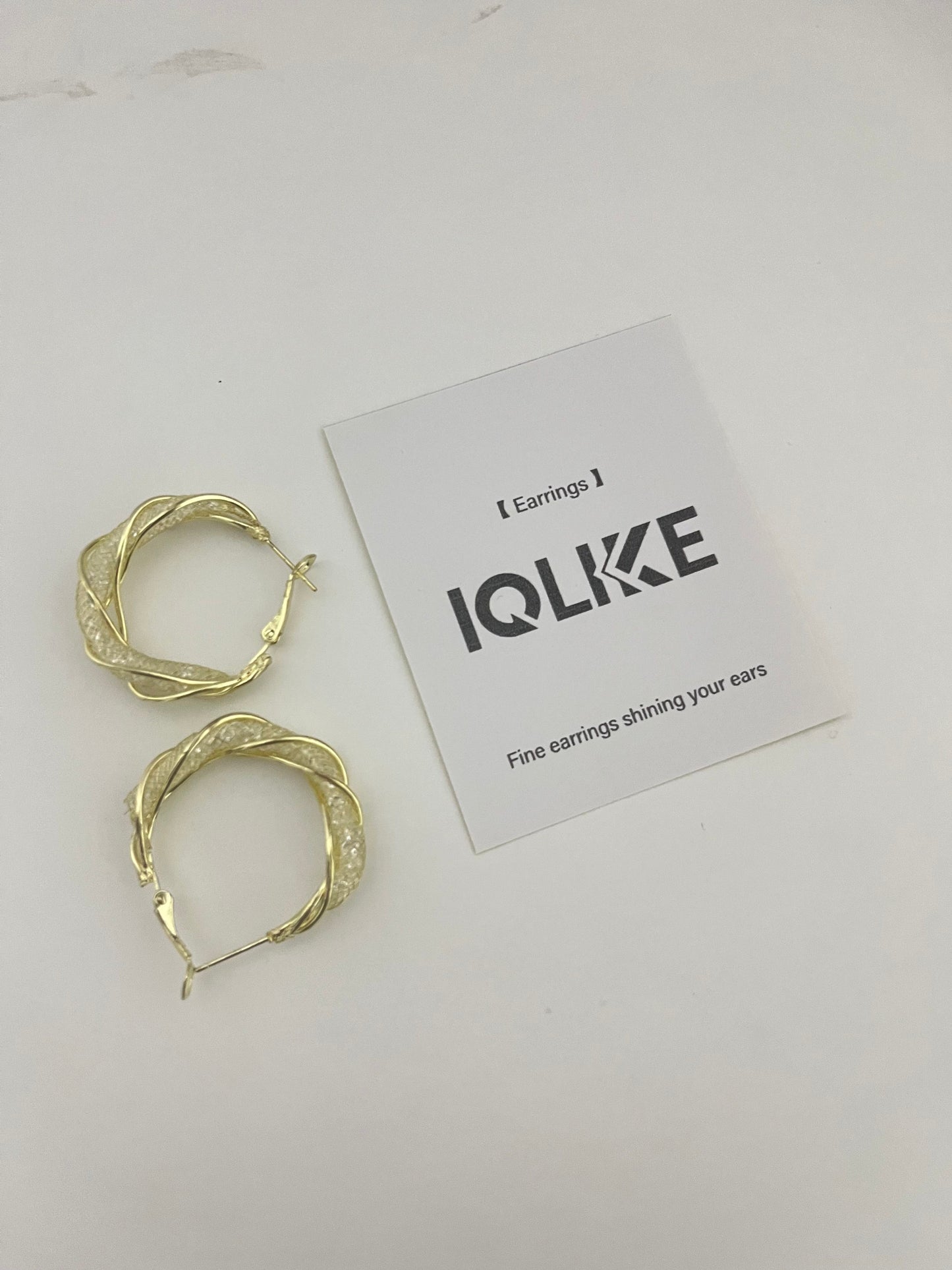 【IQLIKE Gold Woven Hoop Earrings】—— Shiny Accent for Your Daily Style