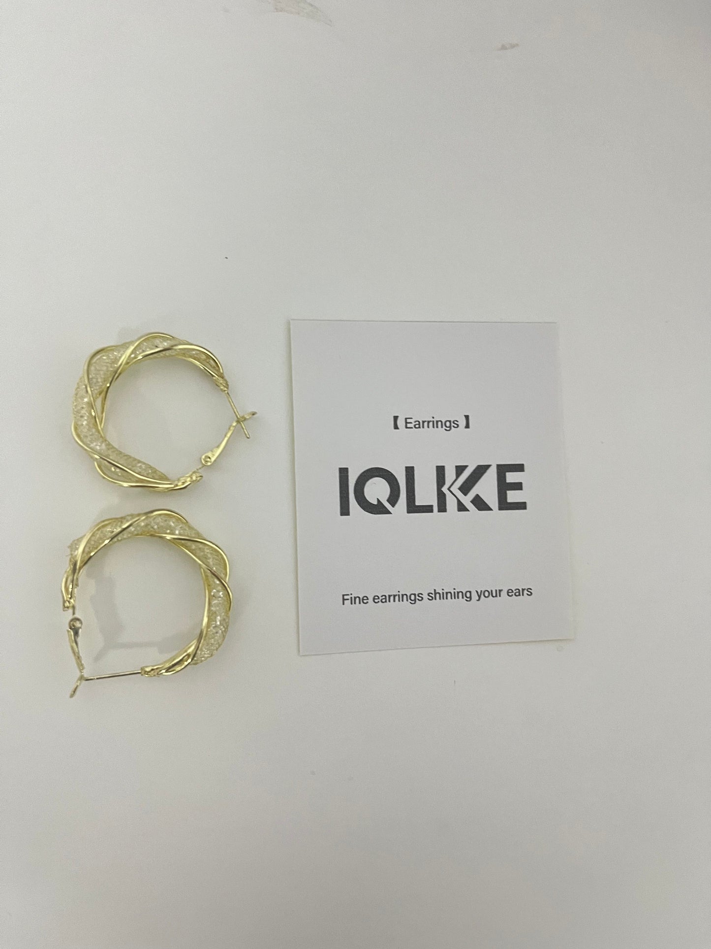 【IQLIKE Gold Woven Hoop Earrings】—— Shiny Accent for Your Daily Style
