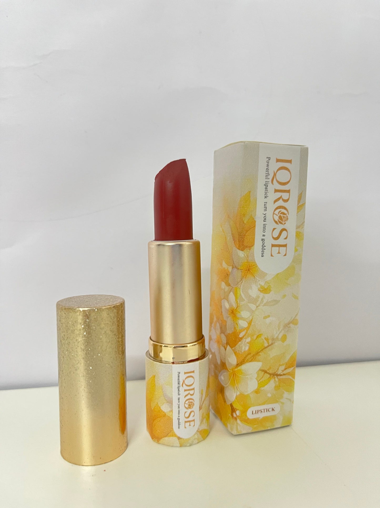 IQROSE Warm Red Brown Lipstick Velvet Texture An Elegant Accent Item for Daily Makeup