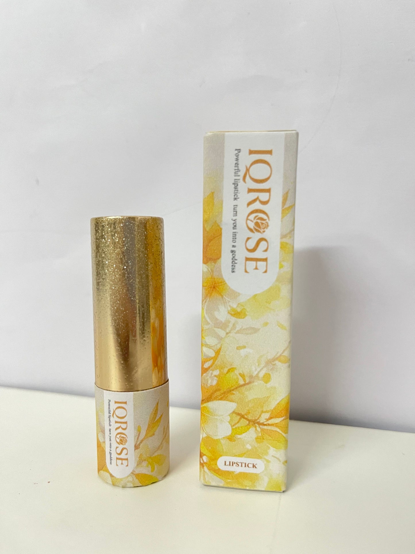 IQROSE Warm Red Brown Lipstick Velvet Texture An Elegant Accent Item for Daily Makeup