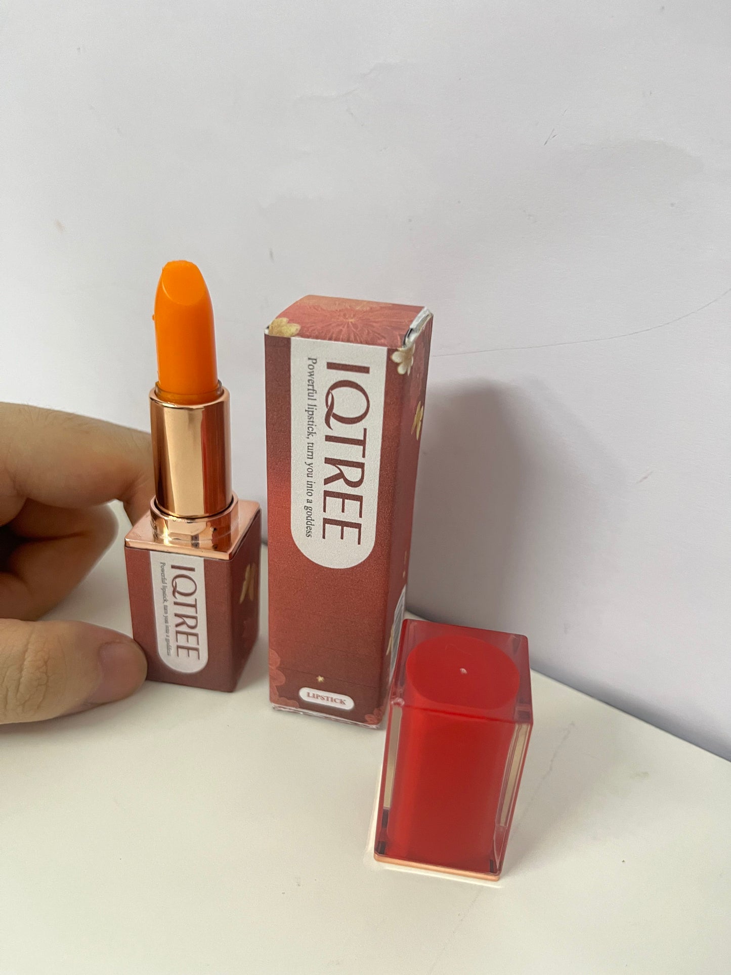 IQTREE Temperature-Color Changing Lip Balm Lipstick Orange-Tone No-Makeup Essential A Natural Glow Item for Daily Casual Looks