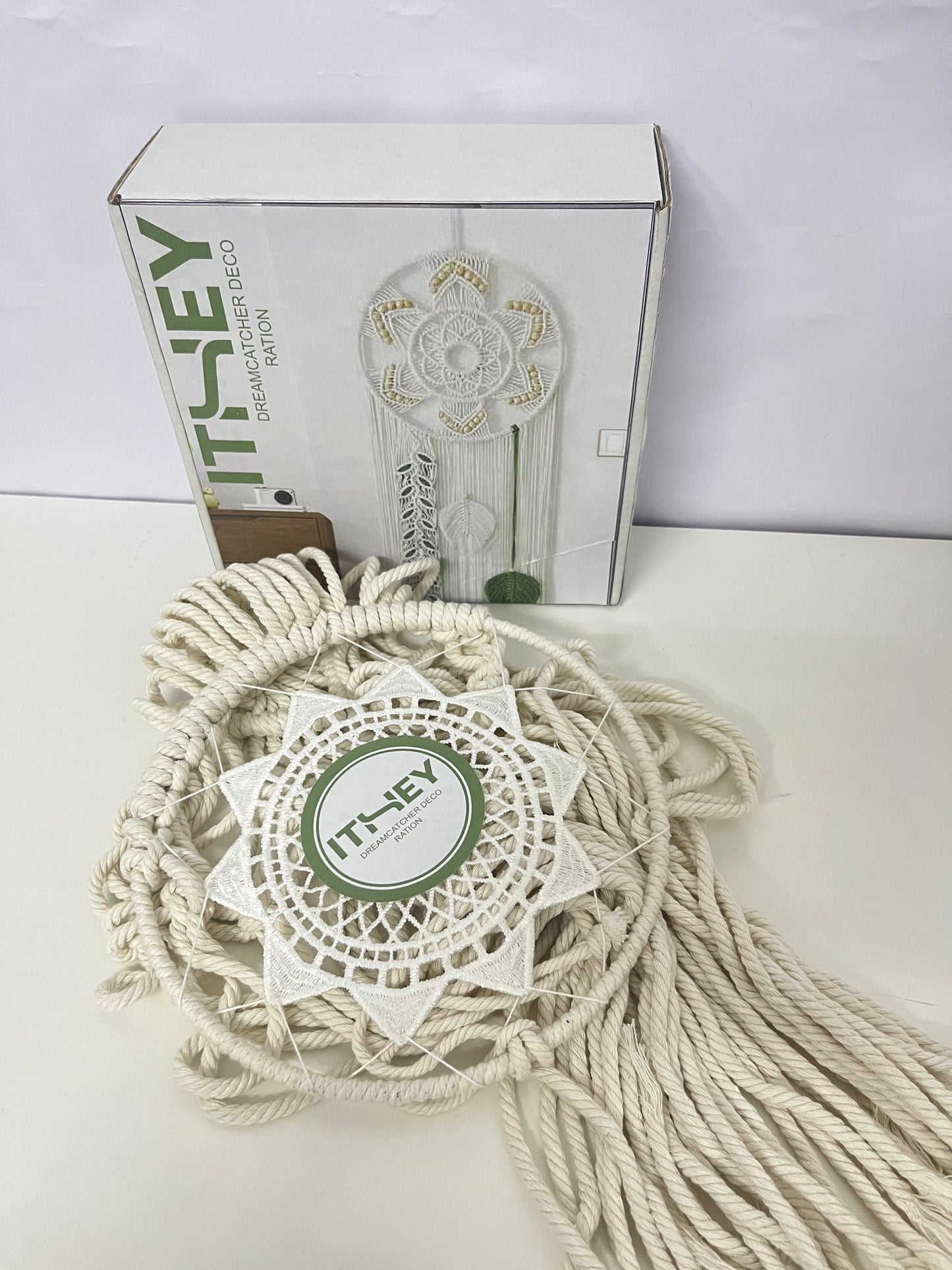 ITHEY Hand-Woven Dreamcatcher Decoration Bohemian Style Cozy Hanging Ornament An Artistic Atmosphere Item for Home Space