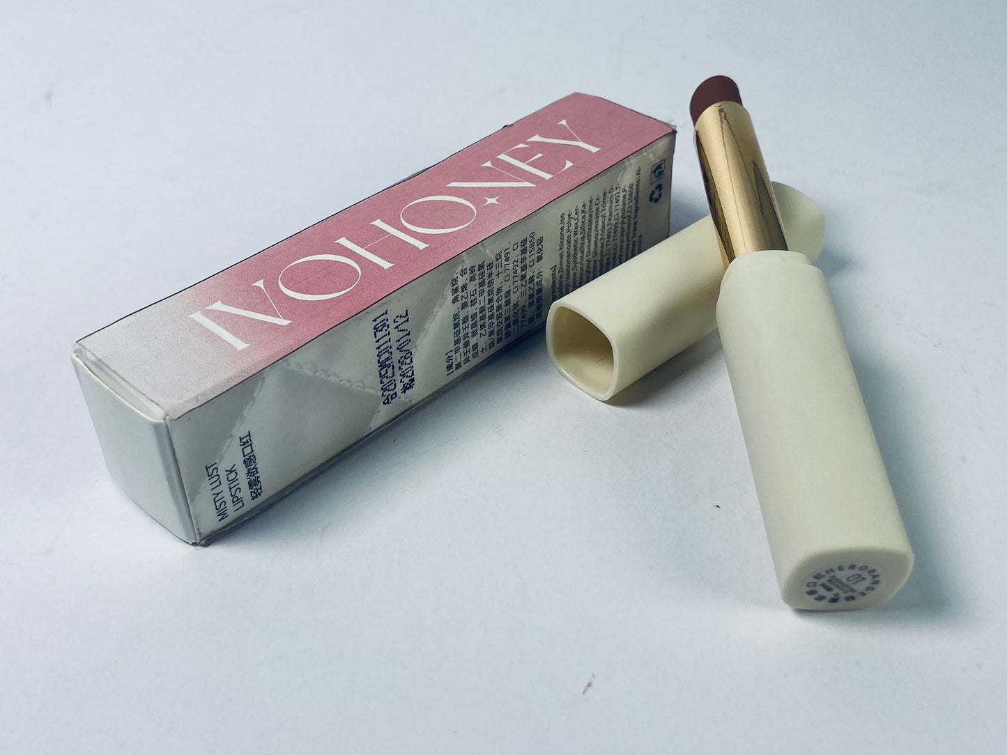 IVOHONEY Hydrating Matte Lipstick Moisturizing, High-Pigment, Vegan Formula Long-Lasting, Non-Drying, One-handed Capless Lipstick for Easy Application
