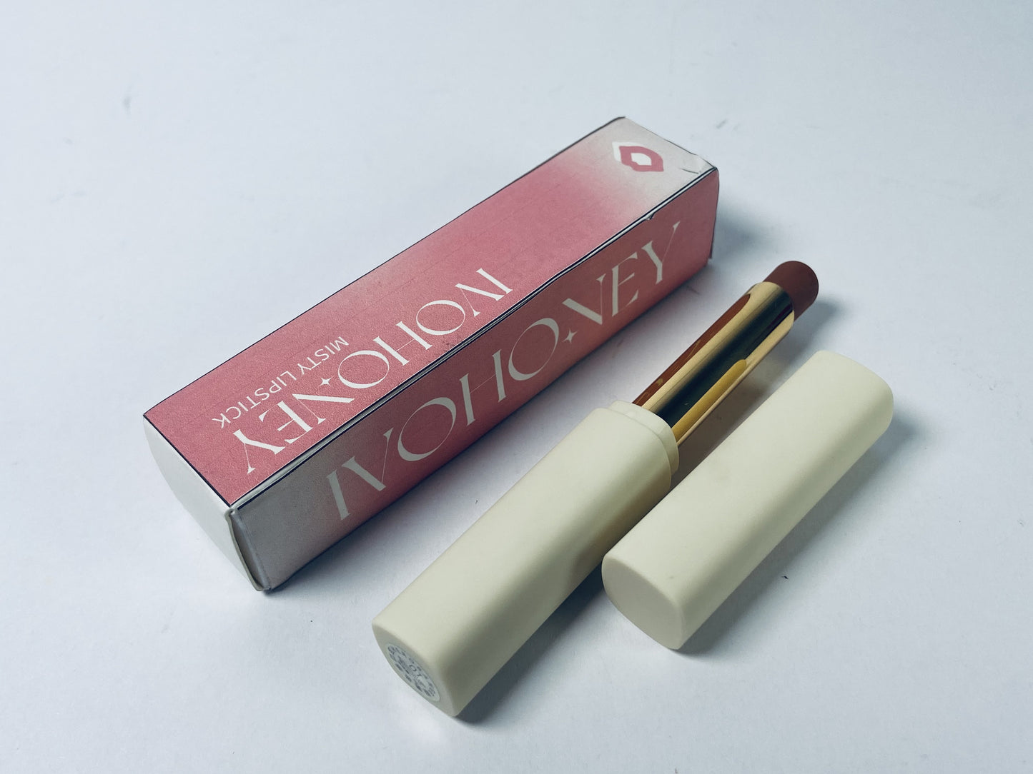 IVOHONEY Hydrating Matte Lipstick Moisturizing, High-Pigment, Vegan Formula Long-Lasting, Non-Drying, One-handed Capless Lipstick for Easy Application