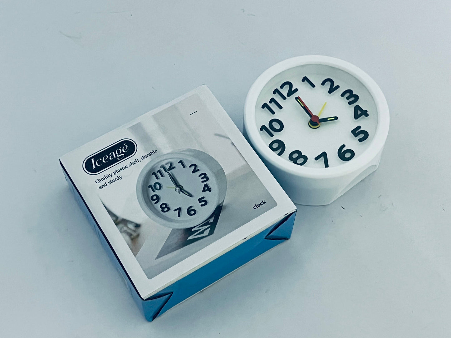 Iceage Rechargeable Hanging Alarm Clock Round Plastic Digital Clock Small Desktop Luminous Hour and Hand Easy to Alarm