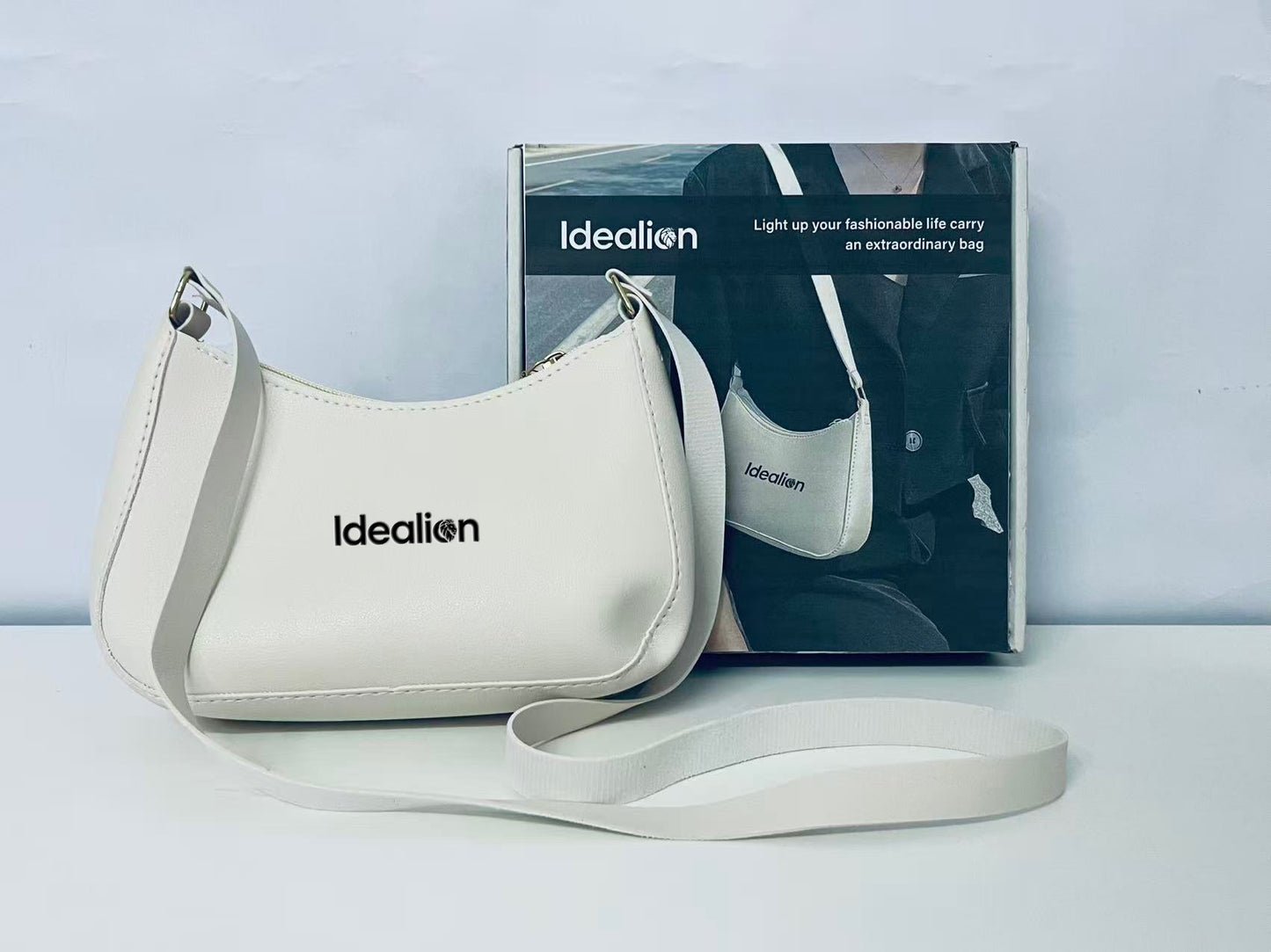 【Idealion Minimalist White Handbag】—— Fashionable Companion for Daily Style