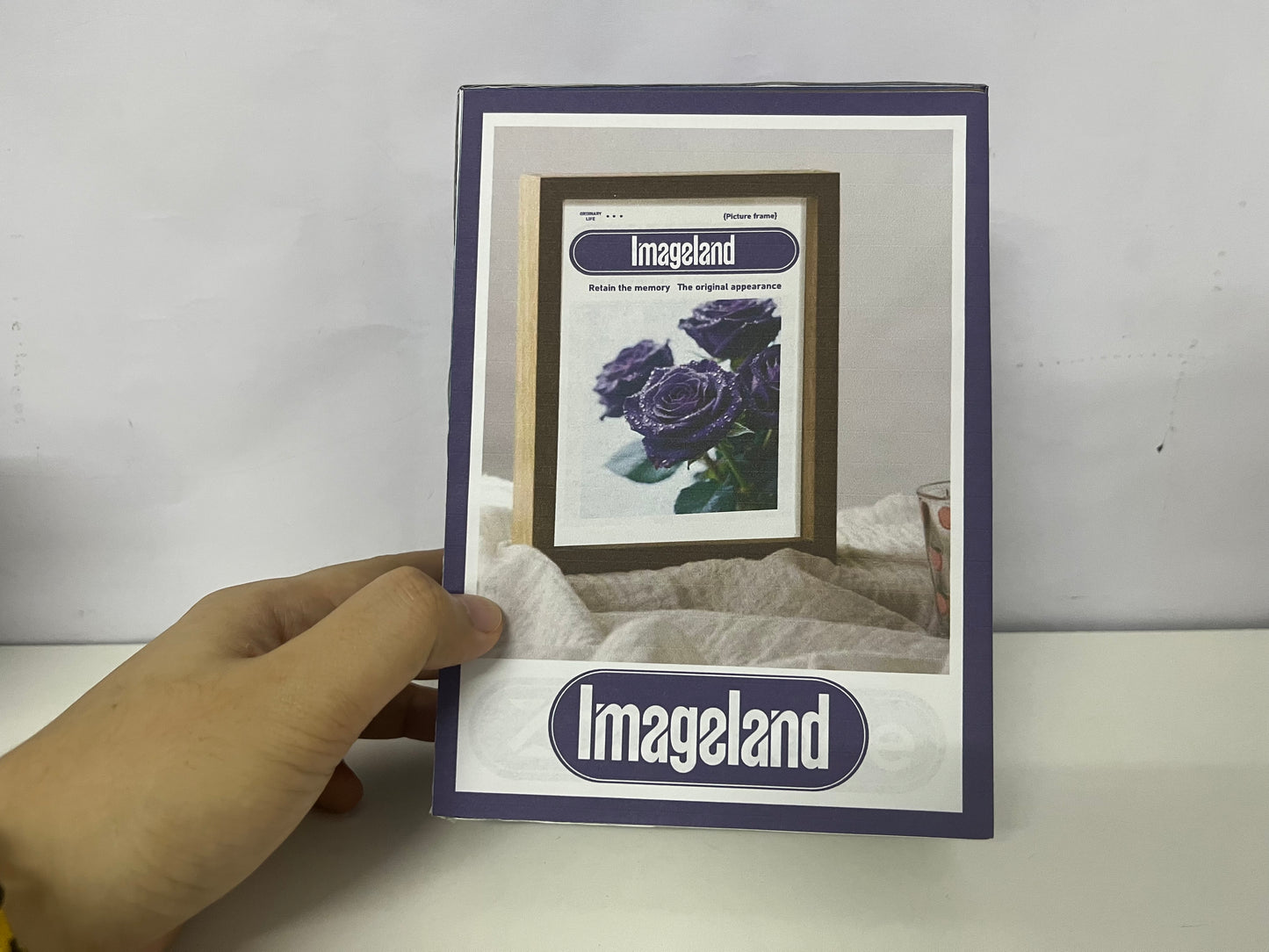 「Imageland Picture frames」——Wood-Grain Photo Frame - Minimalist Tabletop & Wall-Mountable Display Frame