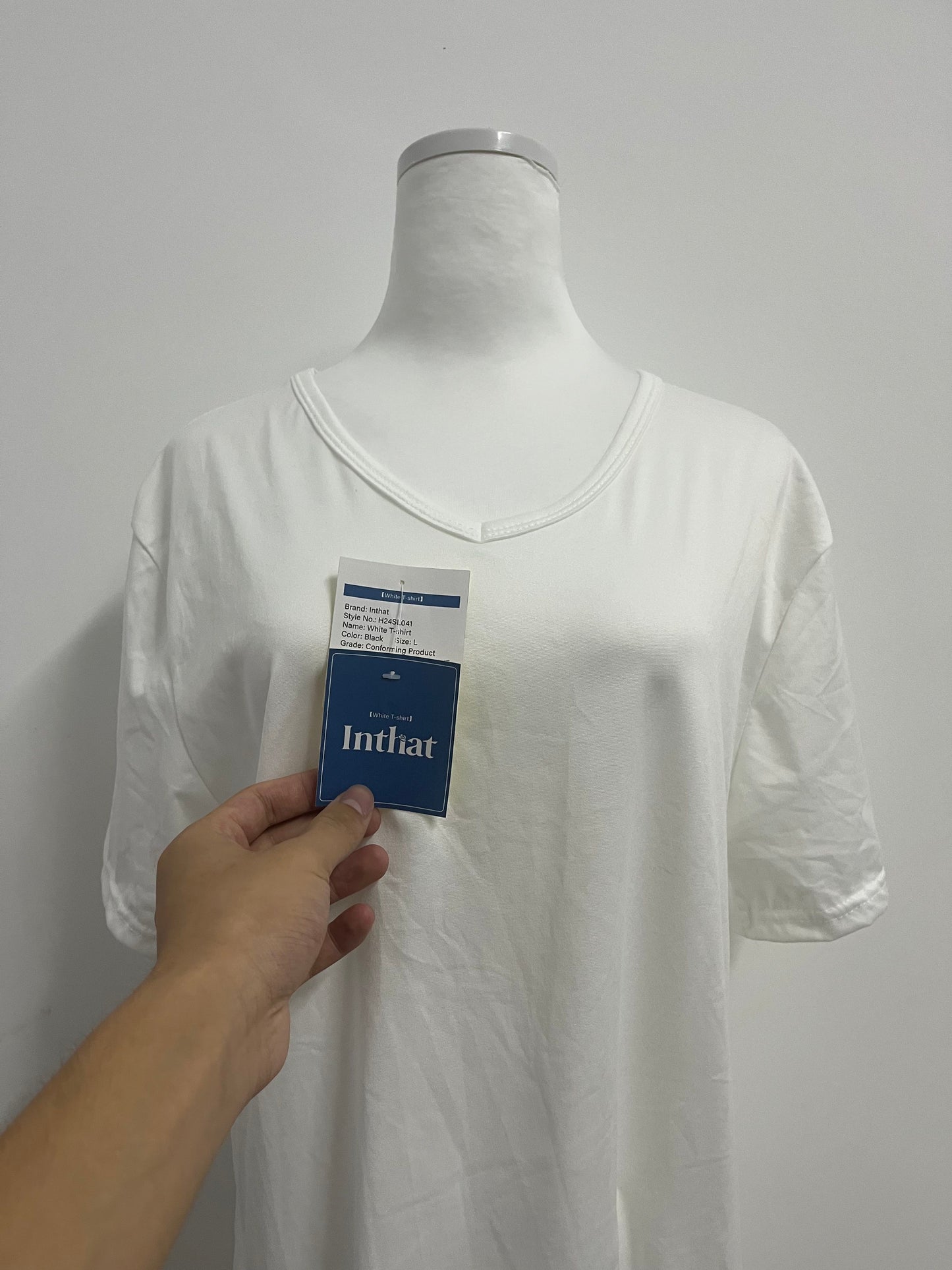 Inthat Women's White V - Neck Short - Sleeve T - Shirt