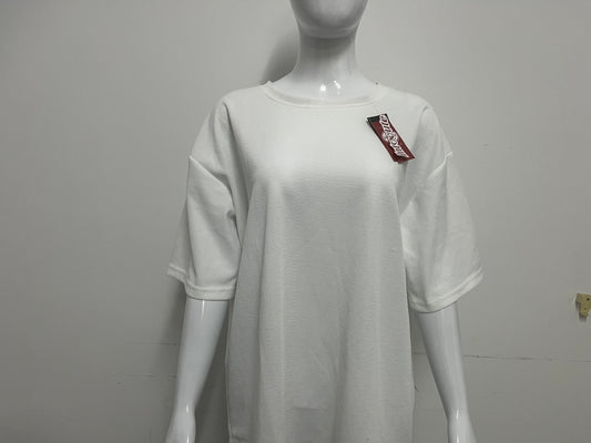 「Intocute T-shirts」——Loose Textured White T-Shirt - Minimalist Versatile Top