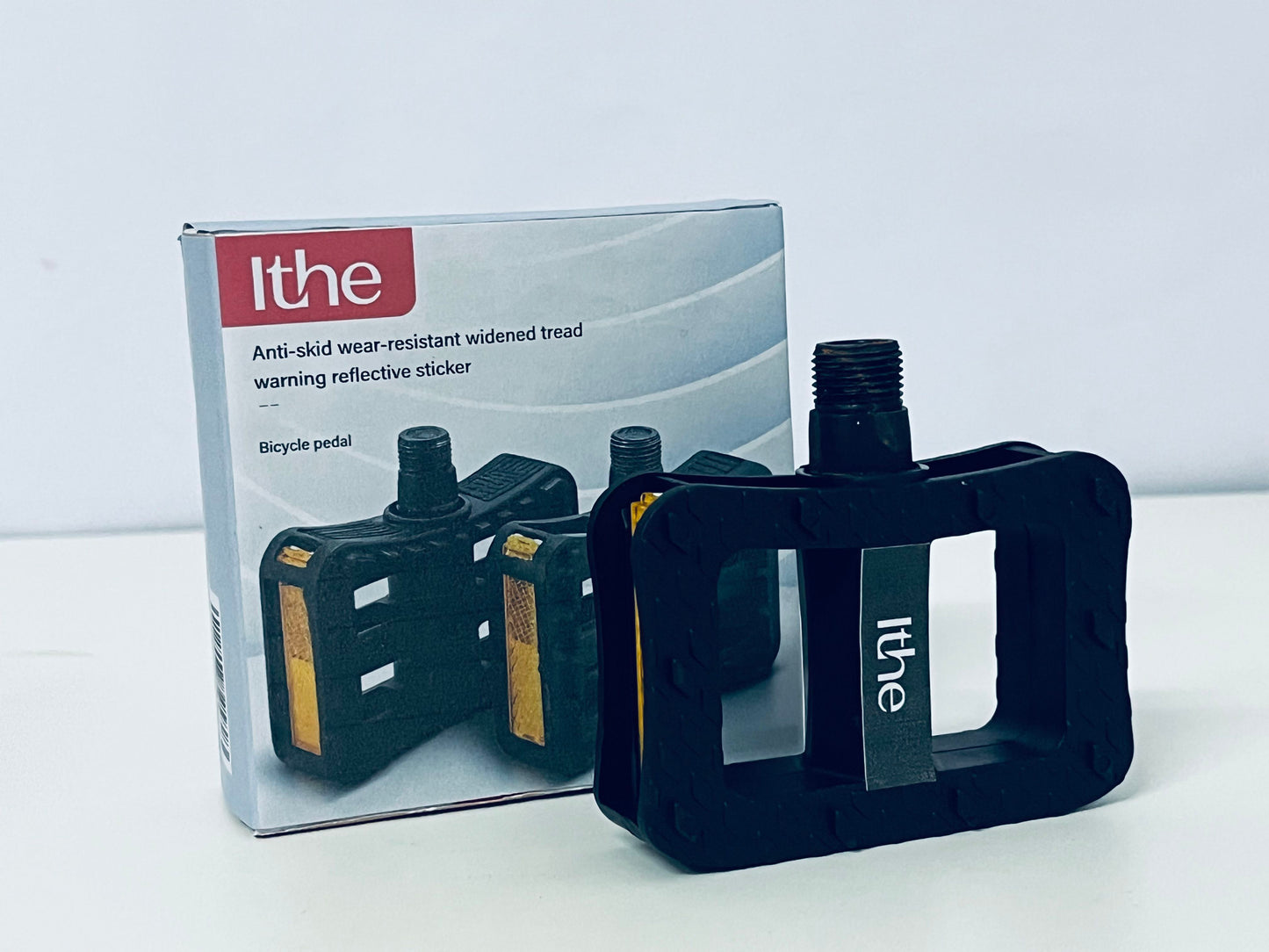 Ithe Bicycle Pedals Anti-Slip Wear-Resistant Widened Tread A Safe Upgrade Choice for Cycling