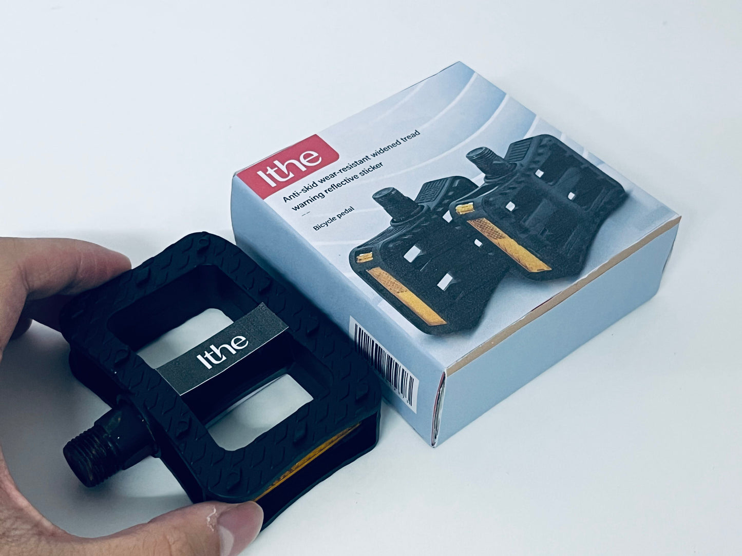 Ithe Bicycle Pedals Anti-Slip Wear-Resistant Widened Tread A Safe Upgrade Choice for Cycling