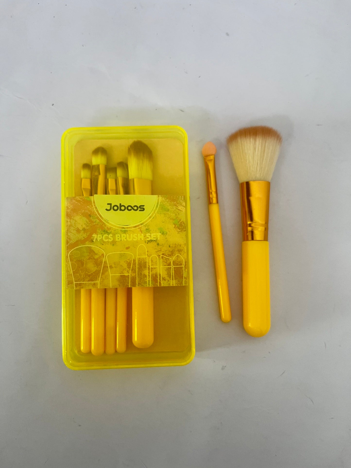 Joboos Cosmetic brushes Professional Makeup Brush Set, 7 Pieces, Synthetic Bristles for Face and Eyes, Yellow
