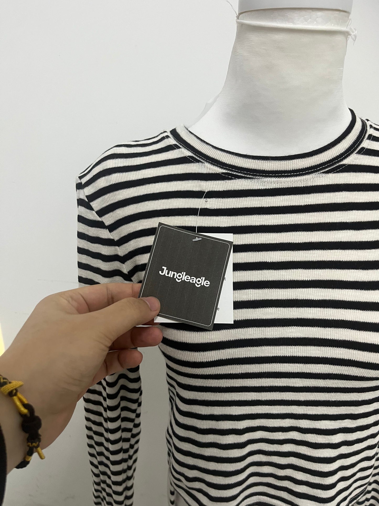 【Jungleagle Striped Cropped Top】—— Stylish & Versatile Daily Essential