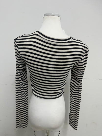 【Jungleagle Striped Cropped Top】—— Stylish & Versatile Daily Essential