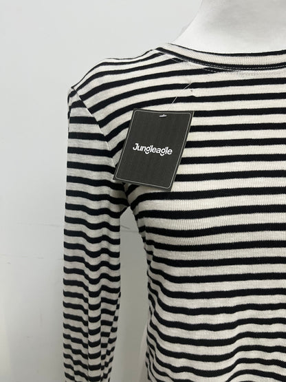 【Jungleagle Striped Cropped Top】—— Stylish & Versatile Daily Essential