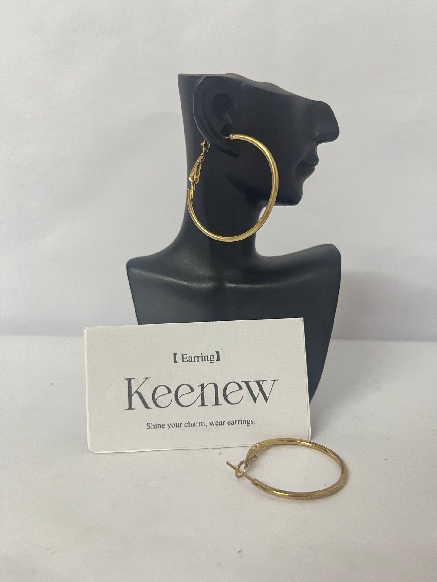 Keenew Hypoallergenic Gold Hoop Earrings for Women,Gold Surgical Steel Hoops Earrings, Thin Hoop Earring for Women, Classic Hoops Everyday Wear