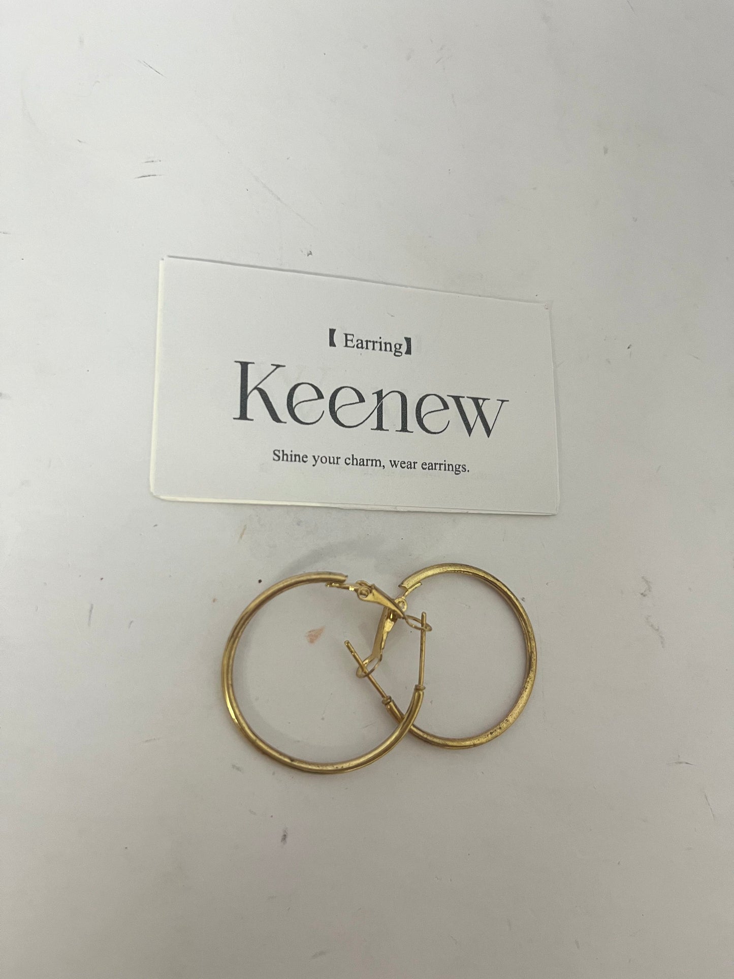 Keenew Hypoallergenic Gold Hoop Earrings for Women,Gold Surgical Steel Hoops Earrings, Thin Hoop Earring for Women, Classic Hoops Everyday Wear