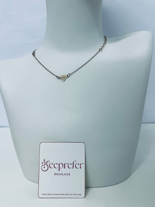 【Keeprefer Heart Pendant Gold-Tone Necklace】—— Delicate Shiny Ornament to Elevate Your Daily Look