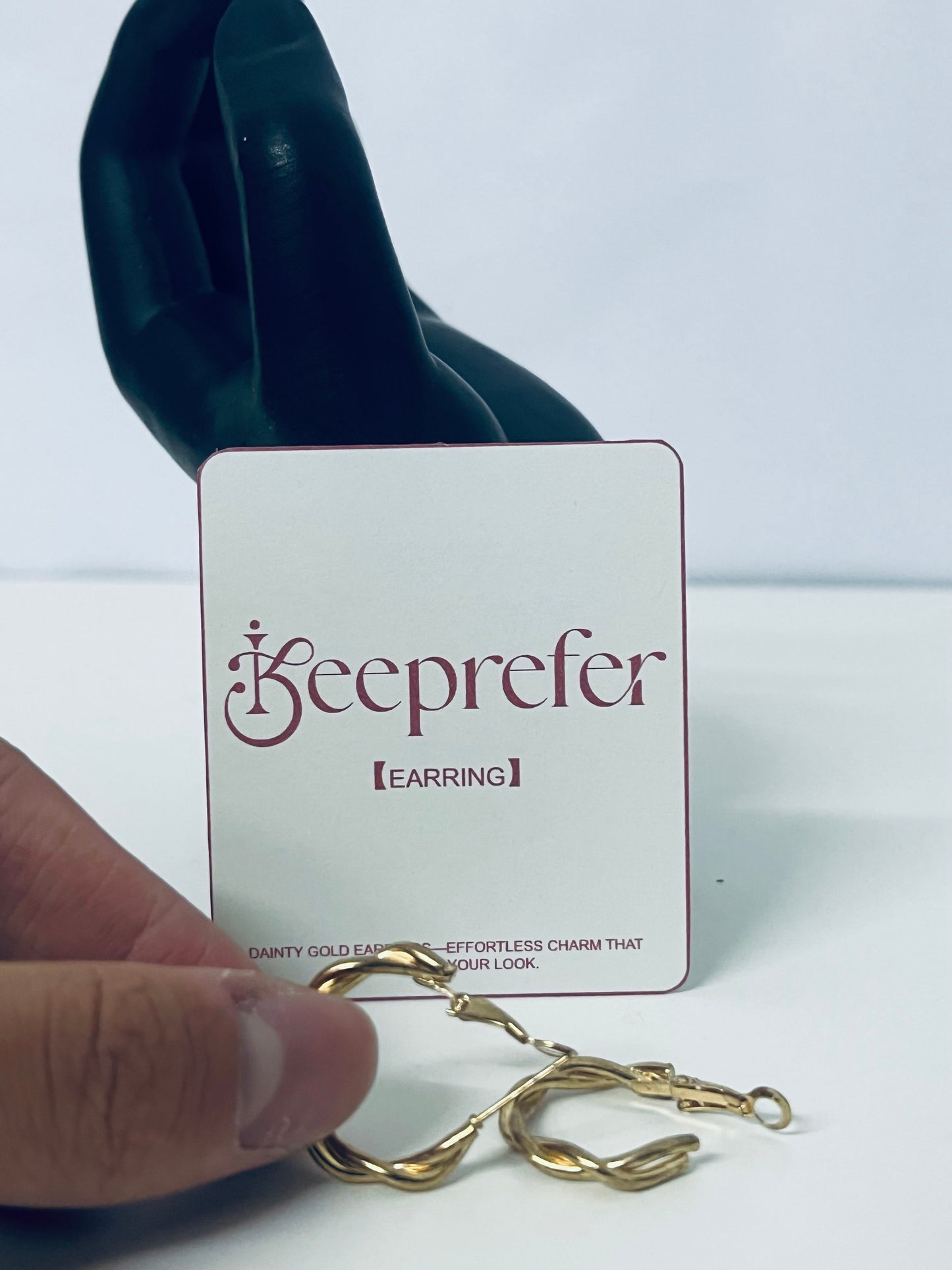 【Keeprefer Twisted Gold-Tone Hoop Earrings】—— Dainty Charm to Elevate Your Daily Style