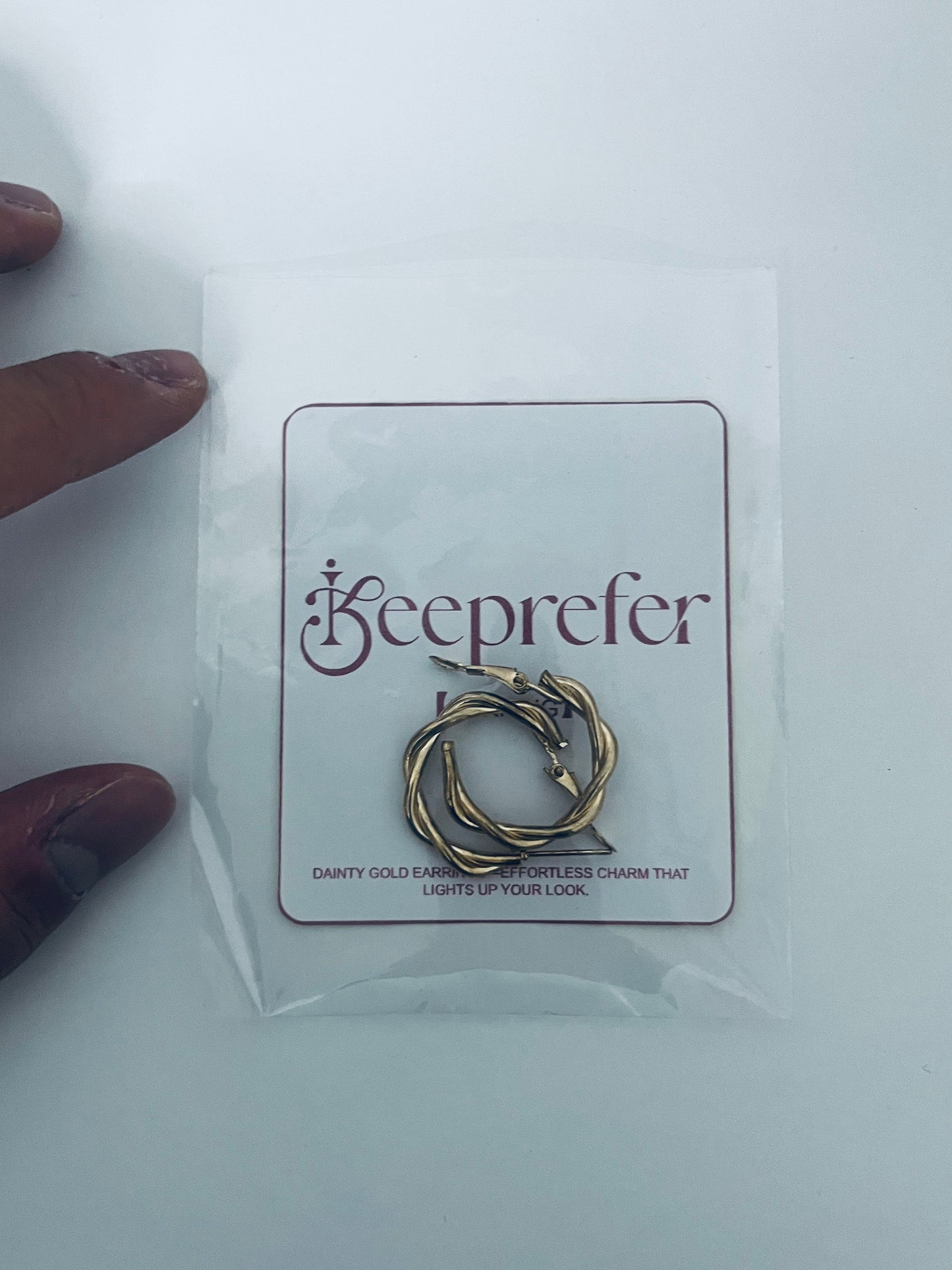 【Keeprefer Twisted Gold-Tone Hoop Earrings】—— Dainty Charm to Elevate Your Daily Style