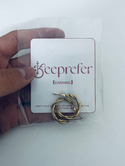 【Keeprefer Twisted Gold-Tone Hoop Earrings】—— Dainty Charm to Elevate Your Daily Style