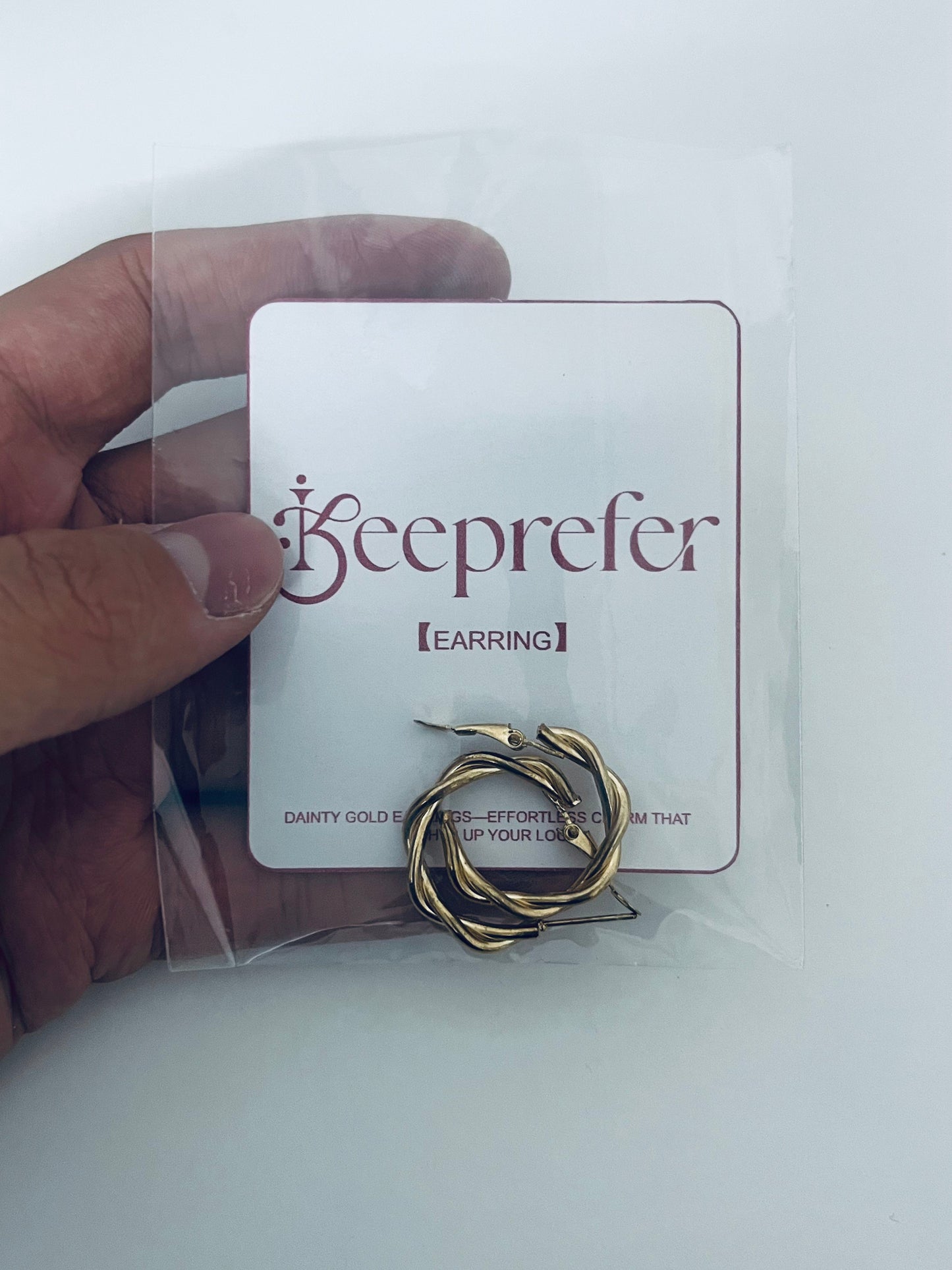 【Keeprefer Twisted Gold-Tone Hoop Earrings】—— Dainty Charm to Elevate Your Daily Style